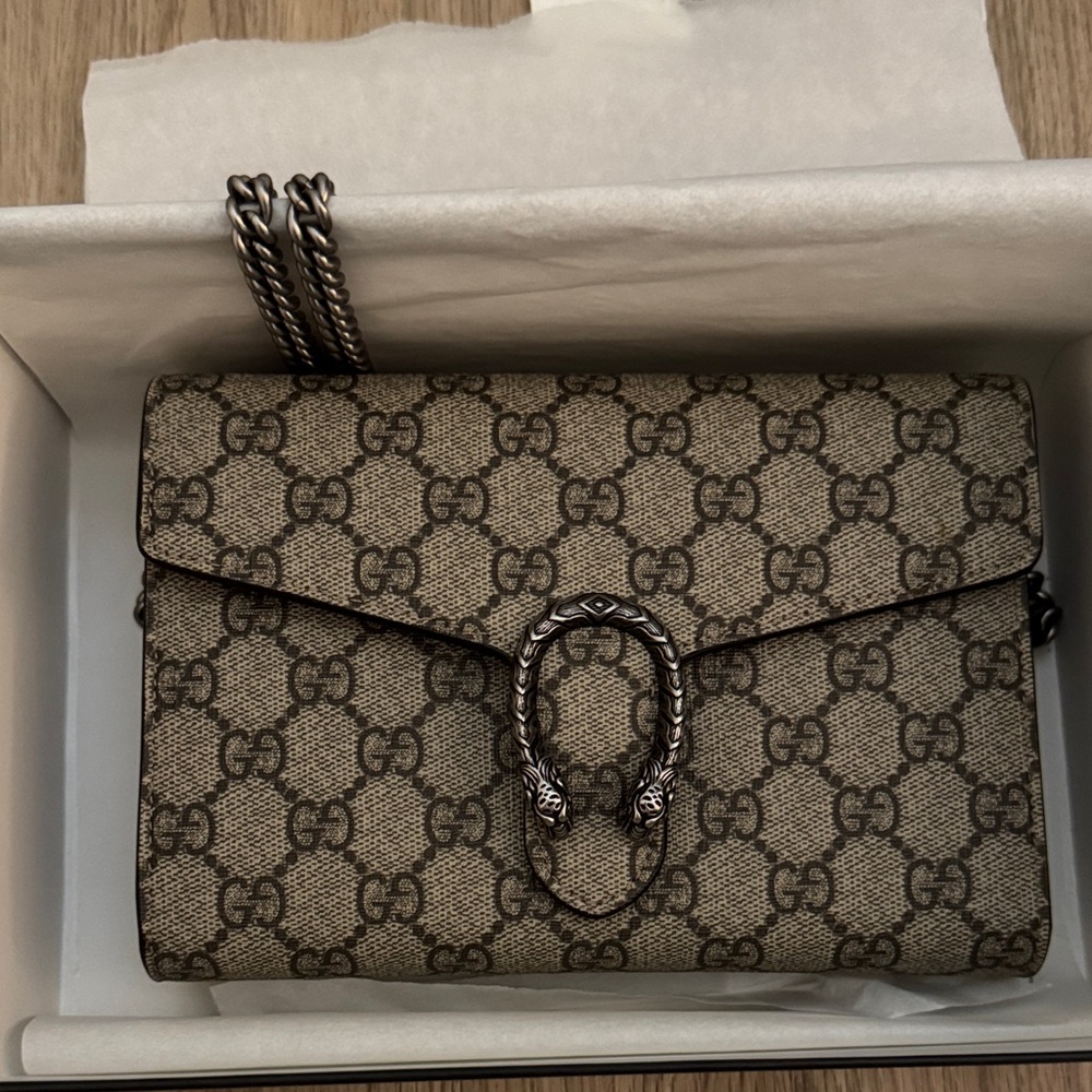 Gucci Dionysus Wallet on a Chain - like new